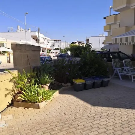 Martina Semesterbostad Torre Mozza